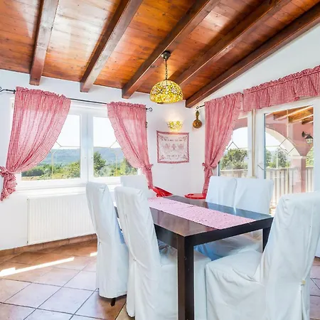 Casa vacanze Gorgeous In With Sauna Gruda