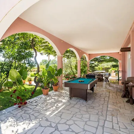 Casa vacanze Gorgeous In With Sauna *